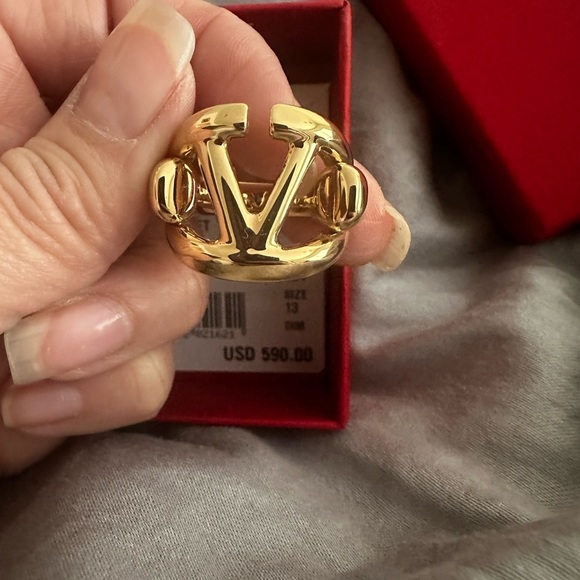 Valentino ring - Picture 3 of 8